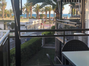 SALOU 1 linia de mar 3 baños 3 hab.WIFI 110m2